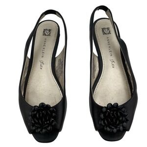 Anne Klein iFlex Aklarna 8.5 Women Black leather kitten heels beaded flower Chic